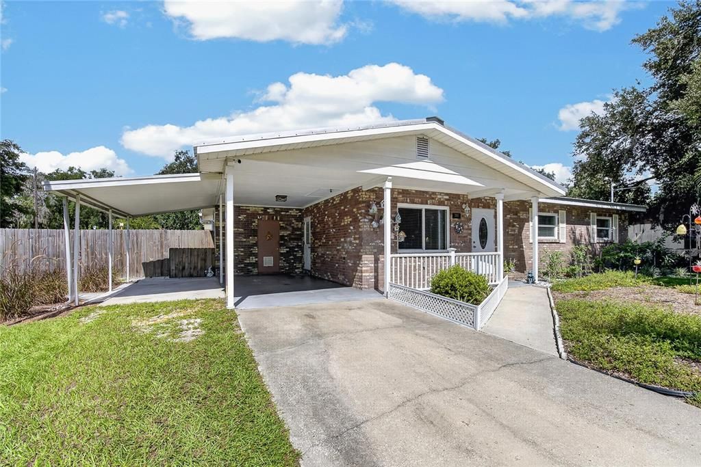 For Sale: $375,000 (3 beds, 2 baths, 1428 Square Feet)