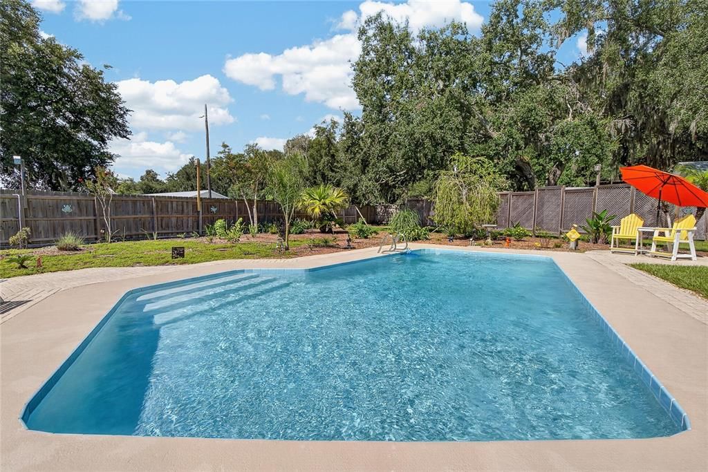 For Sale: $375,000 (3 beds, 2 baths, 1428 Square Feet)