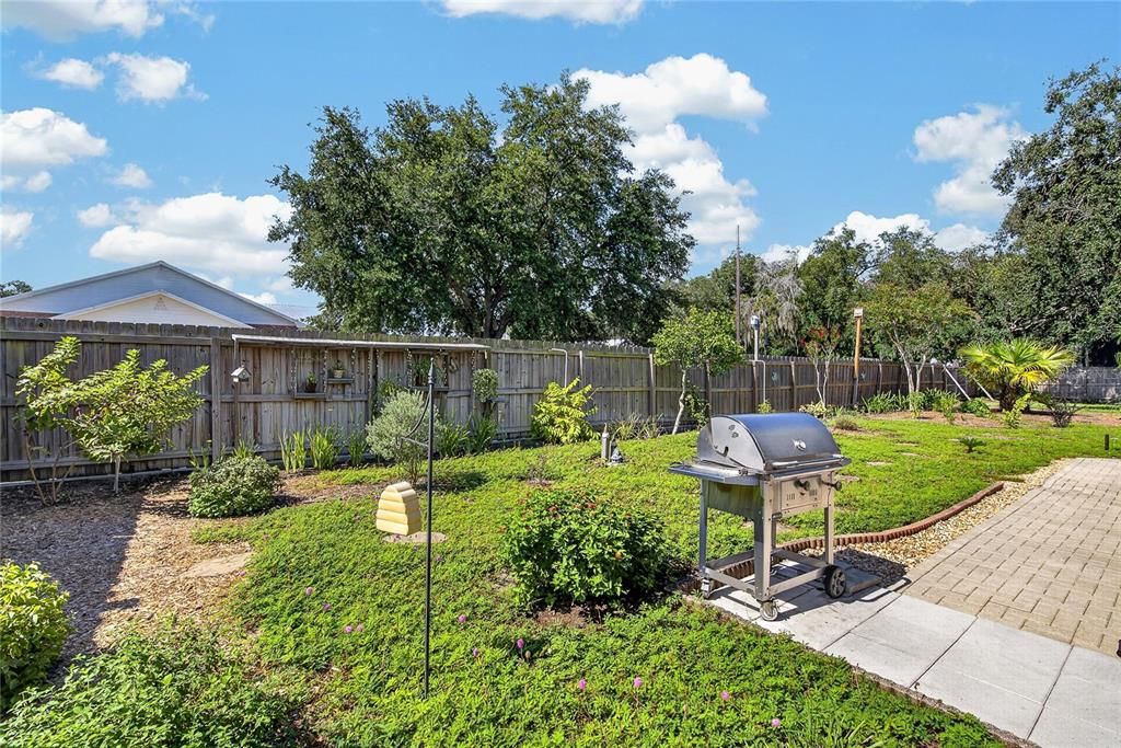 For Sale: $375,000 (3 beds, 2 baths, 1428 Square Feet)