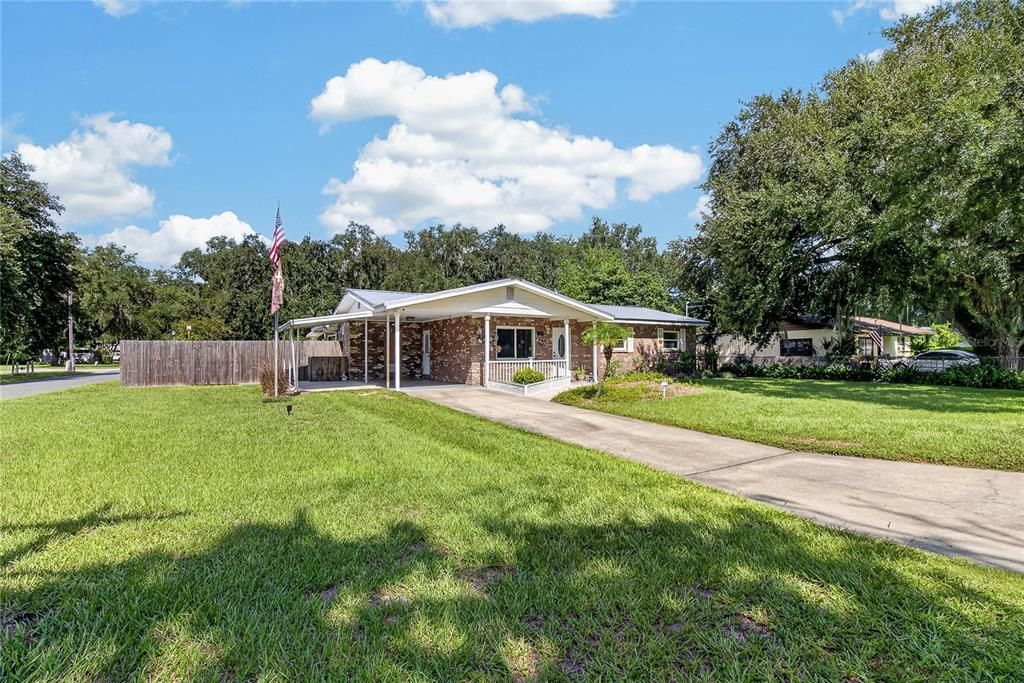 For Sale: $375,000 (3 beds, 2 baths, 1428 Square Feet)