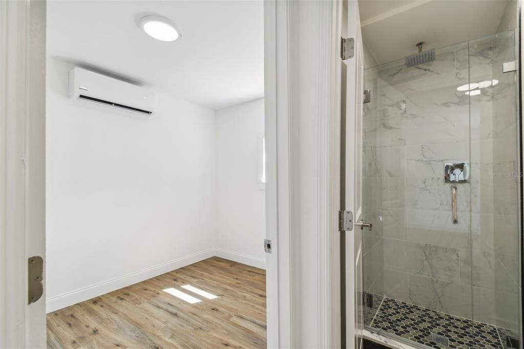 For Sale: $650,000 (6 beds, 0 baths, 2127 Square Feet)