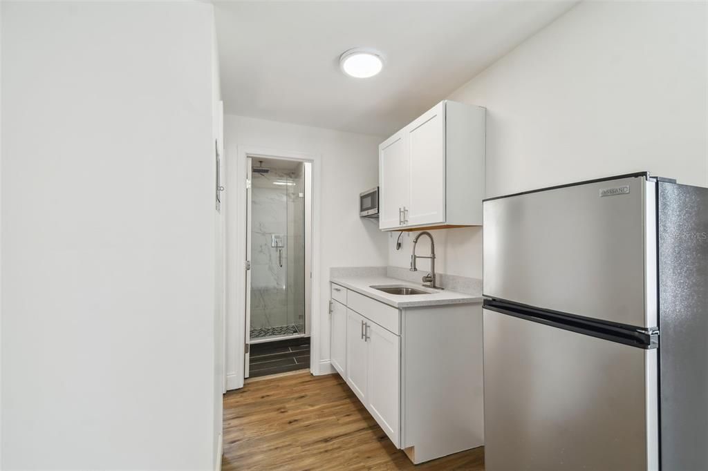 For Sale: $650,000 (6 beds, 0 baths, 2127 Square Feet)