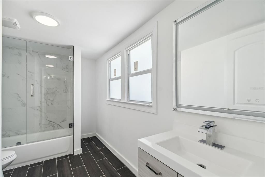 For Sale: $650,000 (6 beds, 0 baths, 2127 Square Feet)