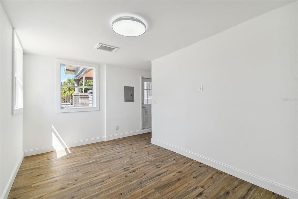 For Sale: $650,000 (6 beds, 0 baths, 2127 Square Feet)