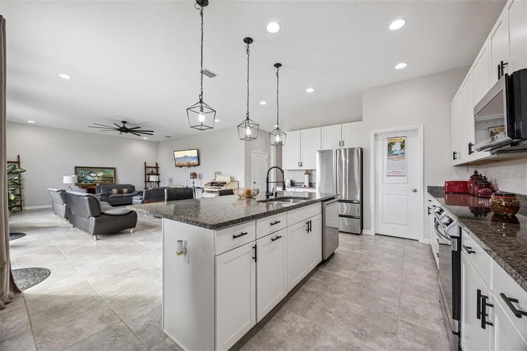 For Sale: $485,000 (4 beds, 3 baths, 2963 Square Feet)