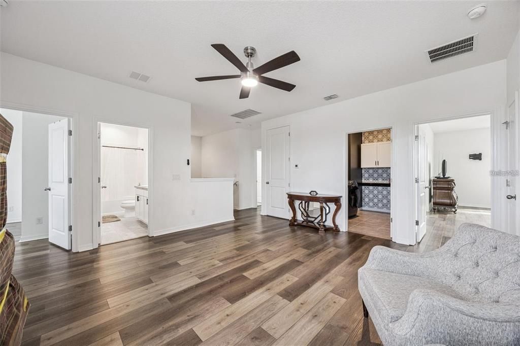 For Sale: $485,000 (4 beds, 3 baths, 2963 Square Feet)