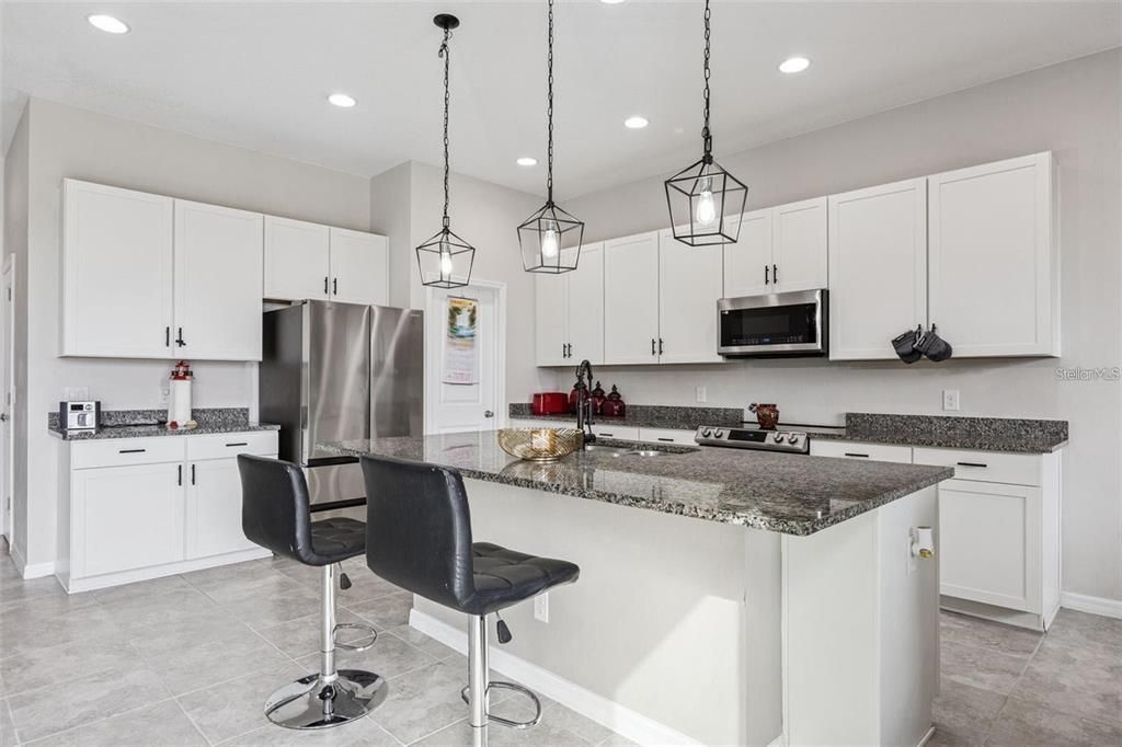 For Sale: $485,000 (4 beds, 3 baths, 2963 Square Feet)