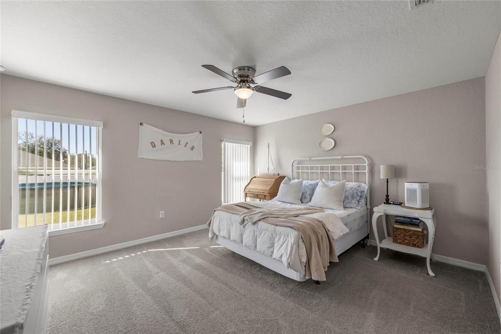 For Sale: $279,900 (3 beds, 2 baths, 1667 Square Feet)