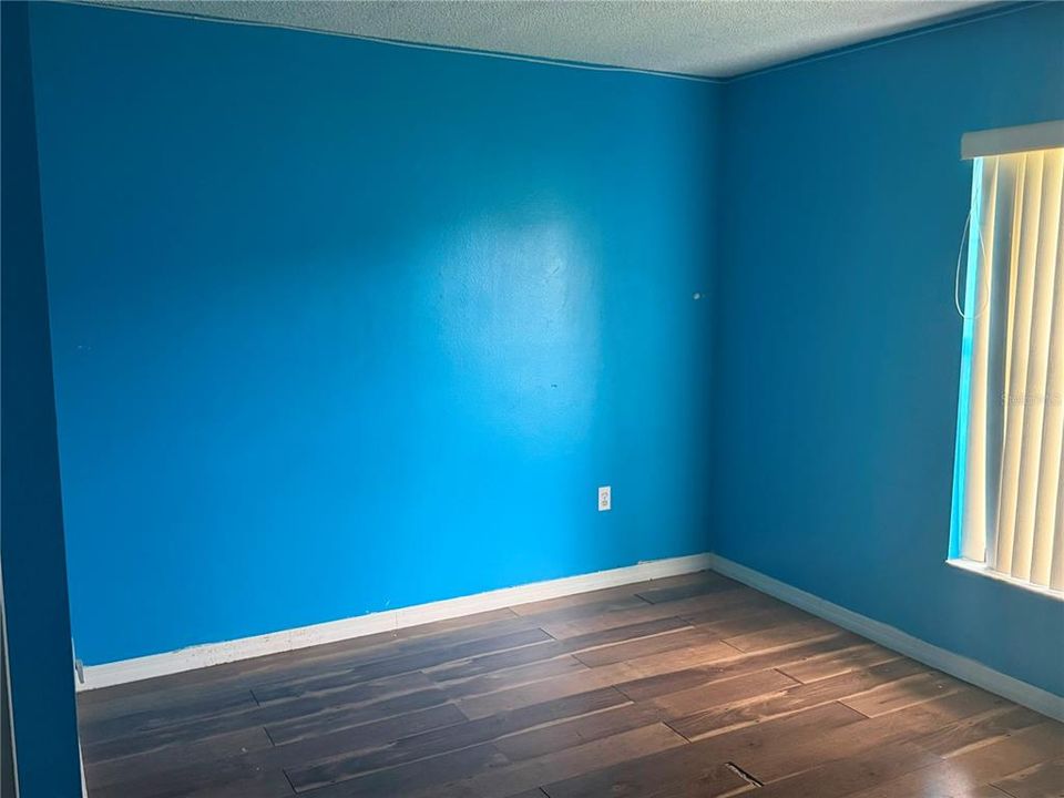 For Rent: $1,800 (3 beds, 2 baths, 1900 Square Feet)