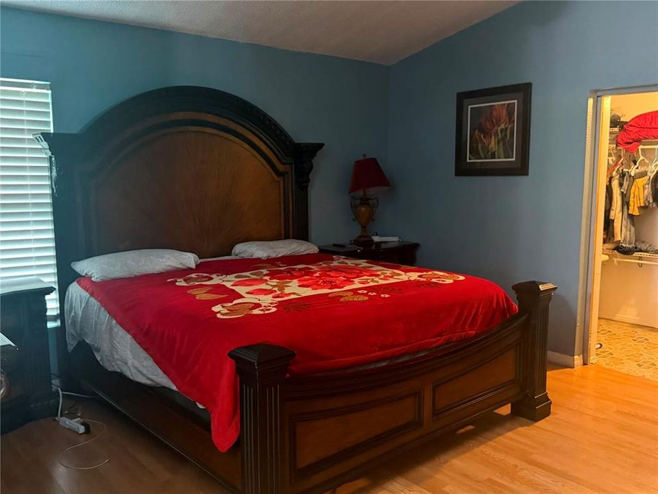 For Rent: $1,800 (3 beds, 2 baths, 1900 Square Feet)