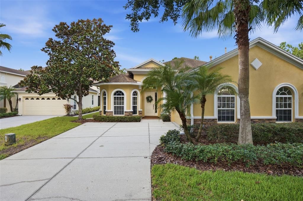 For Sale: $430,000 (3 beds, 2 baths, 1888 Square Feet)