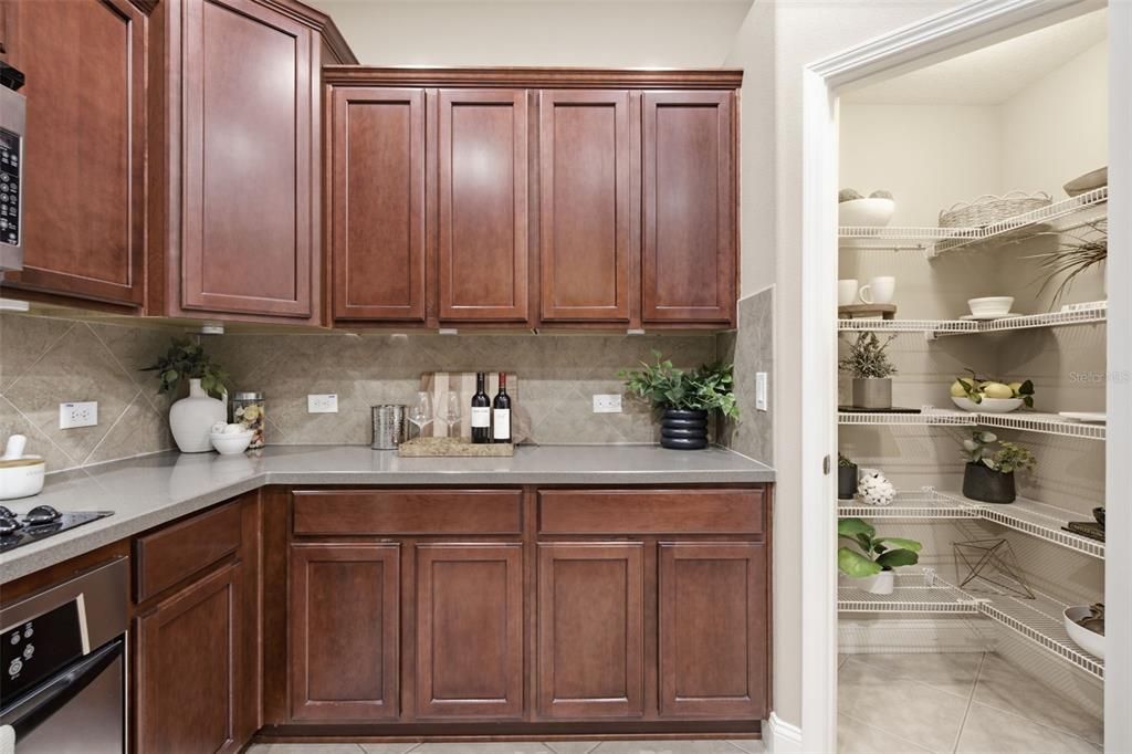 For Sale: $430,000 (3 beds, 2 baths, 1888 Square Feet)