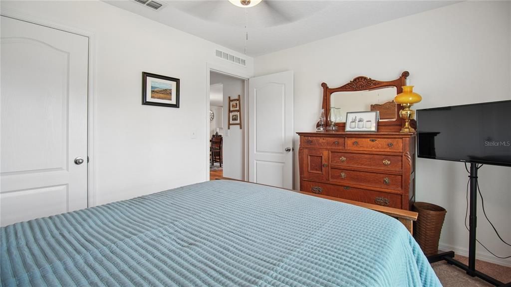 For Sale: $359,900 (3 beds, 2 baths, 1463 Square Feet)