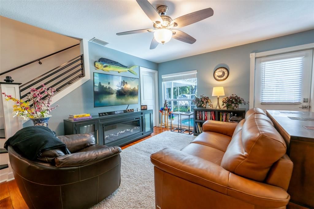 For Sale: $1,088,000 (3 beds, 2 baths, 2517 Square Feet)