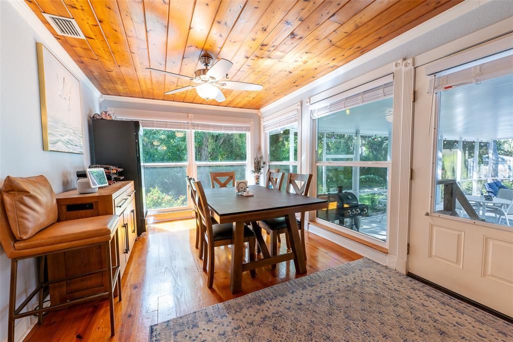For Sale: $1,088,000 (3 beds, 2 baths, 2517 Square Feet)