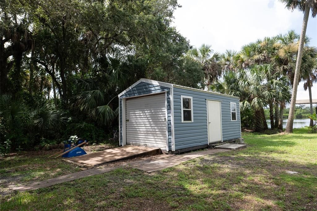 For Sale: $1,088,000 (3 beds, 2 baths, 2517 Square Feet)