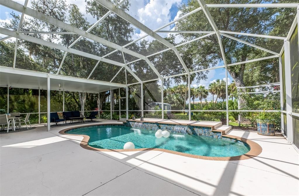 For Sale: $1,088,000 (3 beds, 2 baths, 2517 Square Feet)
