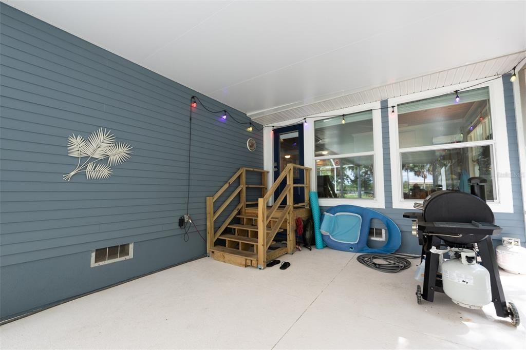 For Sale: $1,088,000 (3 beds, 2 baths, 2517 Square Feet)