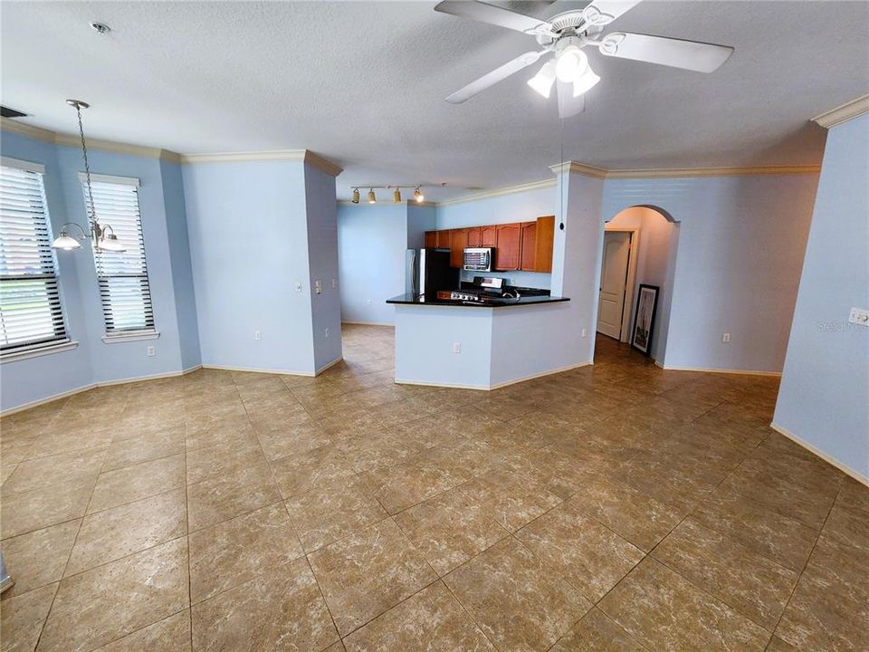 For Rent: $2,200 (2 beds, 2 baths, 1368 Square Feet)