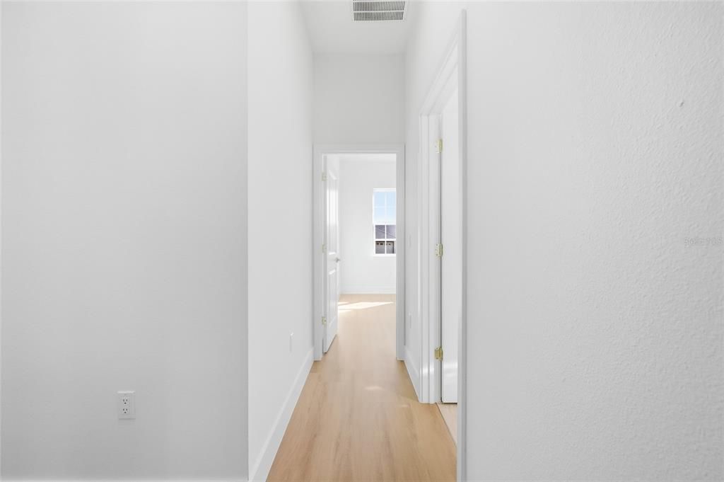 For Sale: $324,900 (4 beds, 3 baths, 1802 Square Feet)
