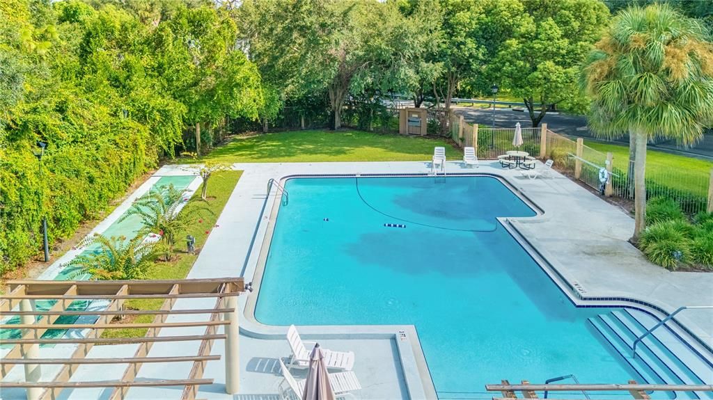 For Sale: $210,000 (2 beds, 1 baths, 1056 Square Feet)