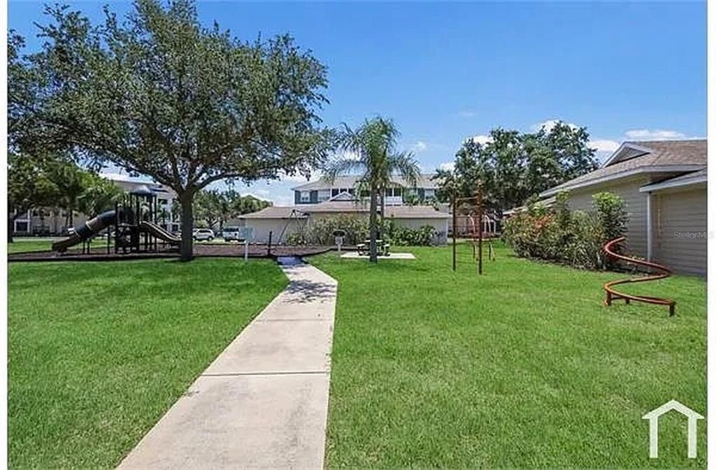 For Rent: $1,900 (2 beds, 2 baths, 1132 Square Feet)