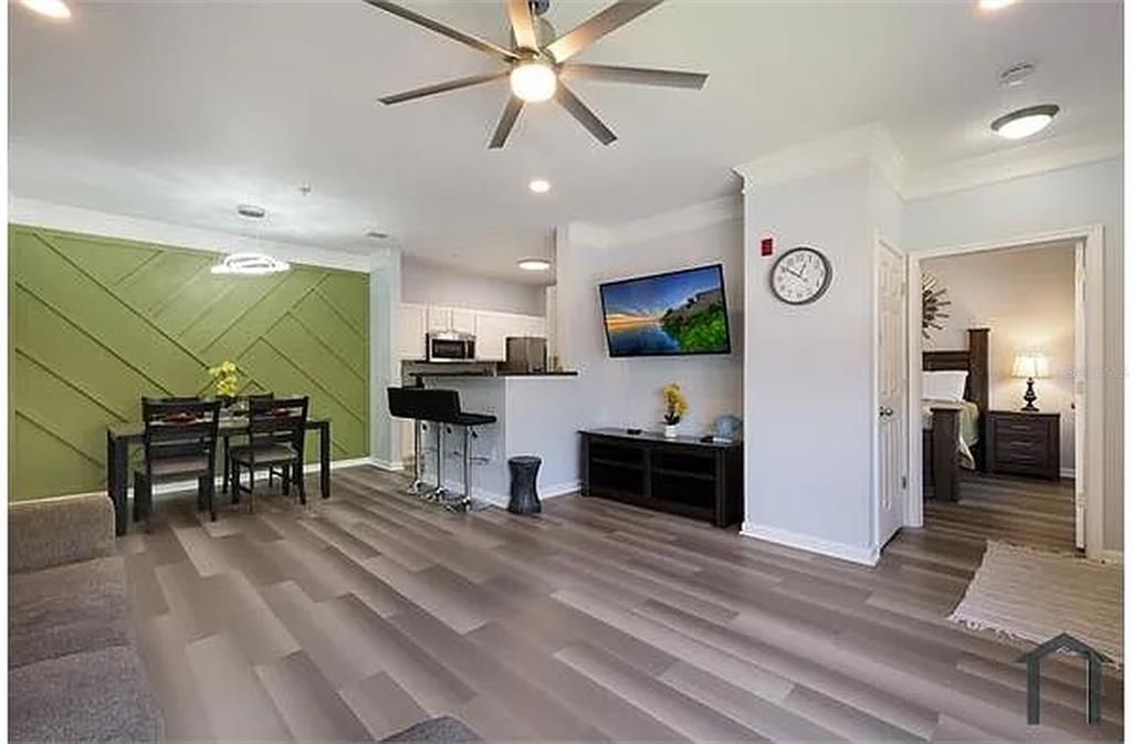 For Rent: $1,900 (2 beds, 2 baths, 1132 Square Feet)