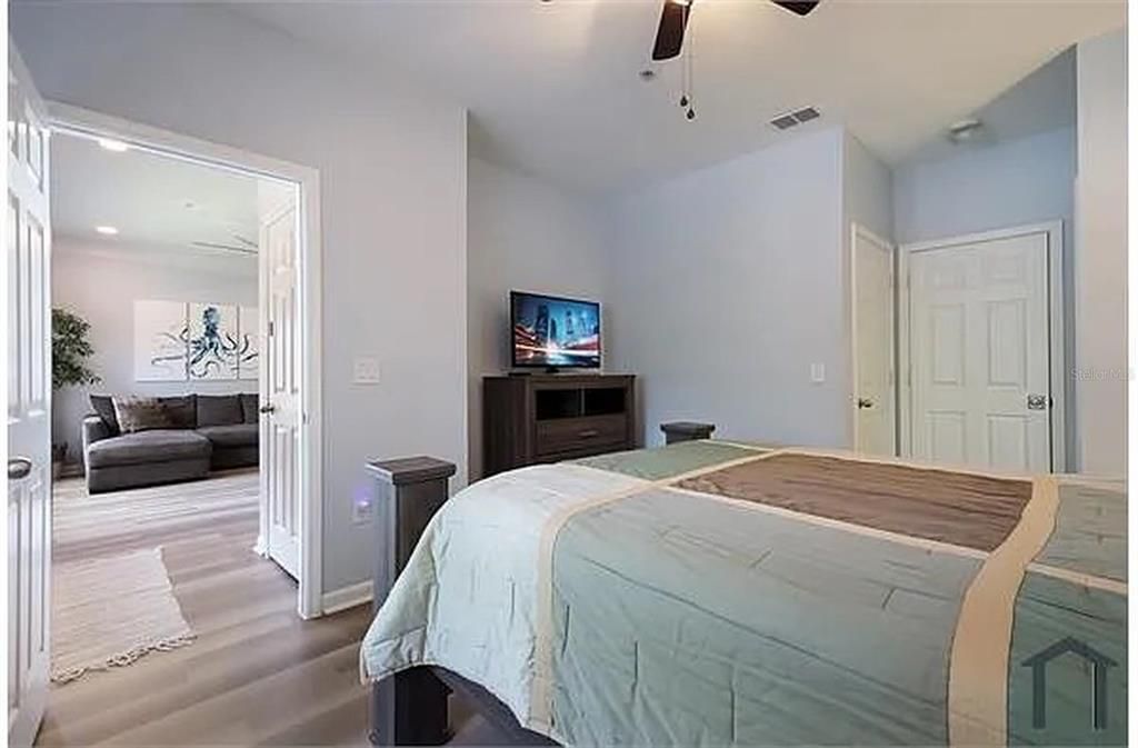 For Rent: $1,900 (2 beds, 2 baths, 1132 Square Feet)