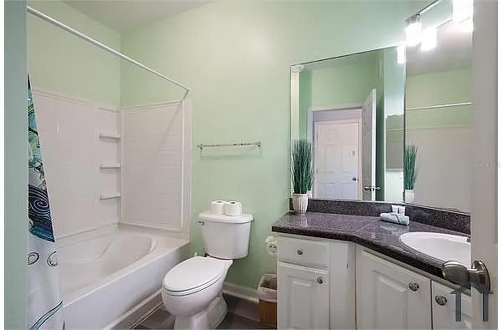 For Rent: $1,900 (2 beds, 2 baths, 1132 Square Feet)