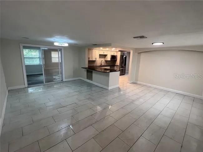 For Rent: $1,825 (3 beds, 2 baths, 1687 Square Feet)