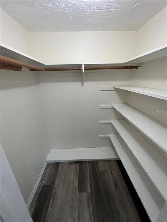 For Rent: $1,825 (3 beds, 2 baths, 1687 Square Feet)