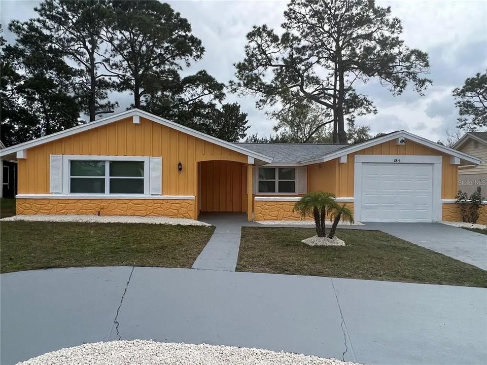 For Rent: $1,825 (3 beds, 2 baths, 1687 Square Feet)
