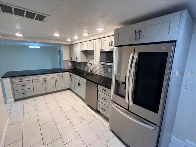 For Rent: $1,825 (3 beds, 2 baths, 1687 Square Feet)