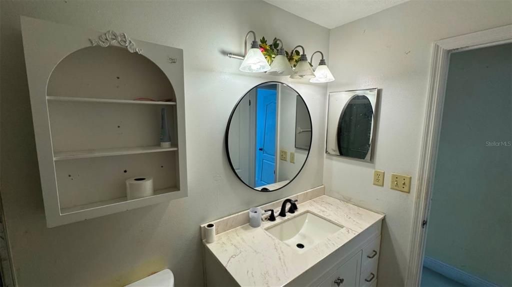 For Rent: $2,100 (4 beds, 2 baths, 1890 Square Feet)
