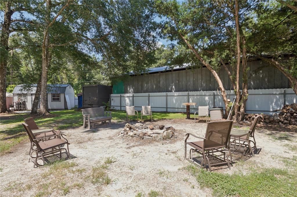 For Sale: $295,000 (3 beds, 2 baths, 1269 Square Feet)