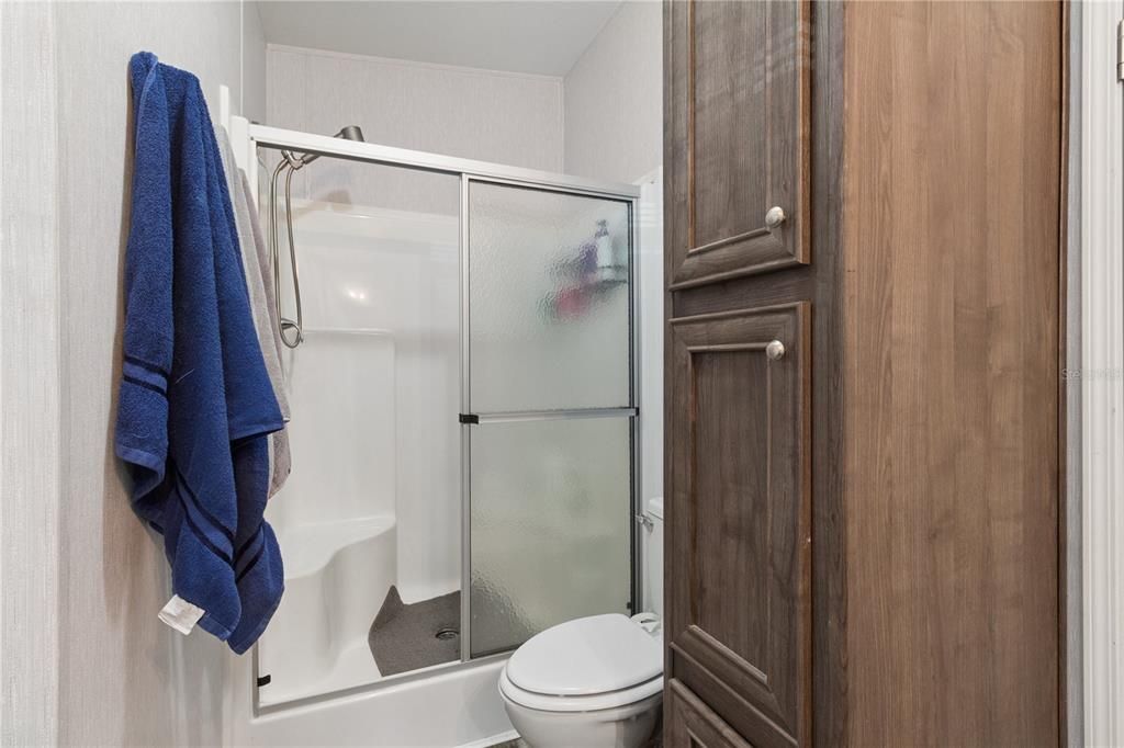 For Sale: $295,000 (3 beds, 2 baths, 1269 Square Feet)