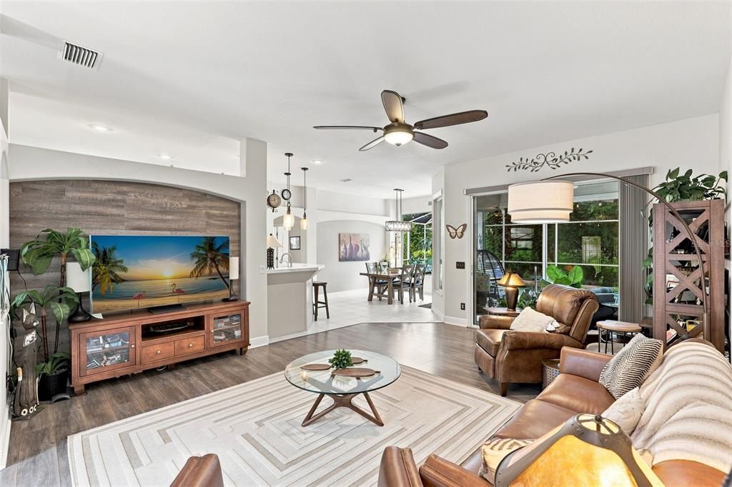 For Sale: $499,000 (3 beds, 2 baths, 1982 Square Feet)