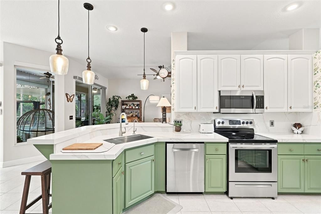 For Sale: $499,000 (3 beds, 2 baths, 1982 Square Feet)
