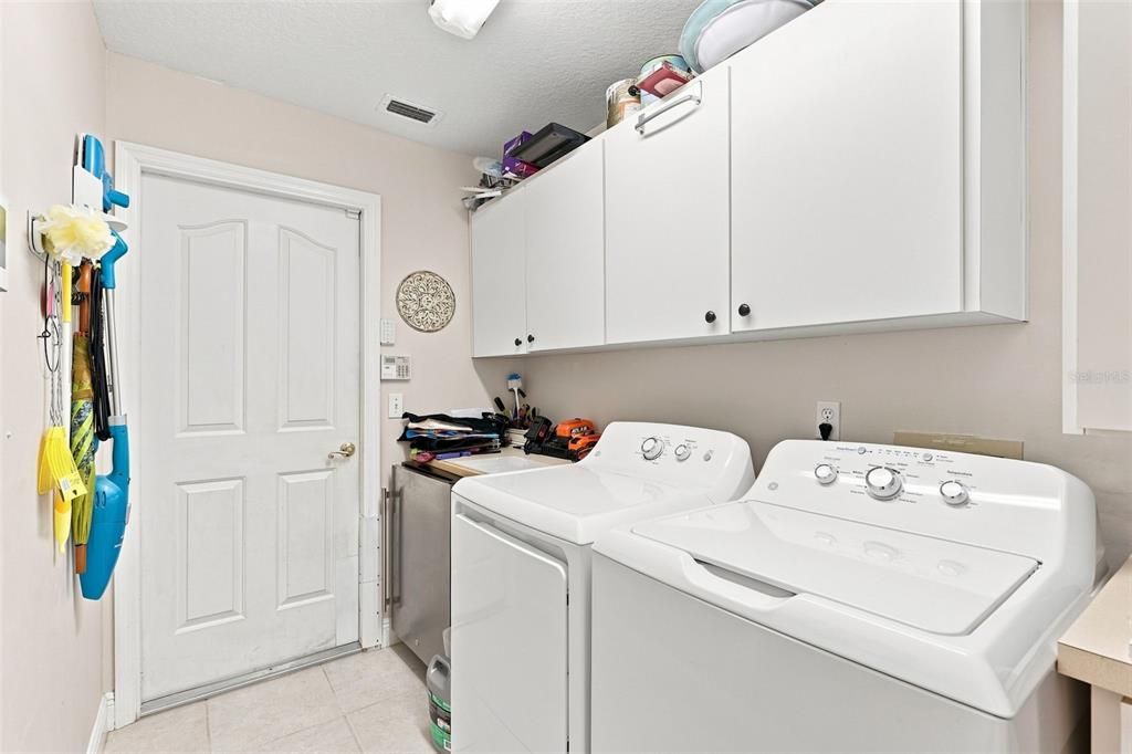 For Sale: $499,000 (3 beds, 2 baths, 1982 Square Feet)