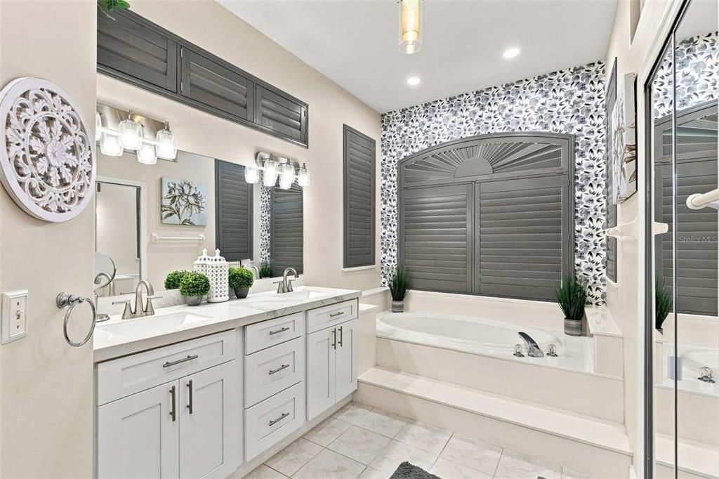 For Sale: $499,000 (3 beds, 2 baths, 1982 Square Feet)