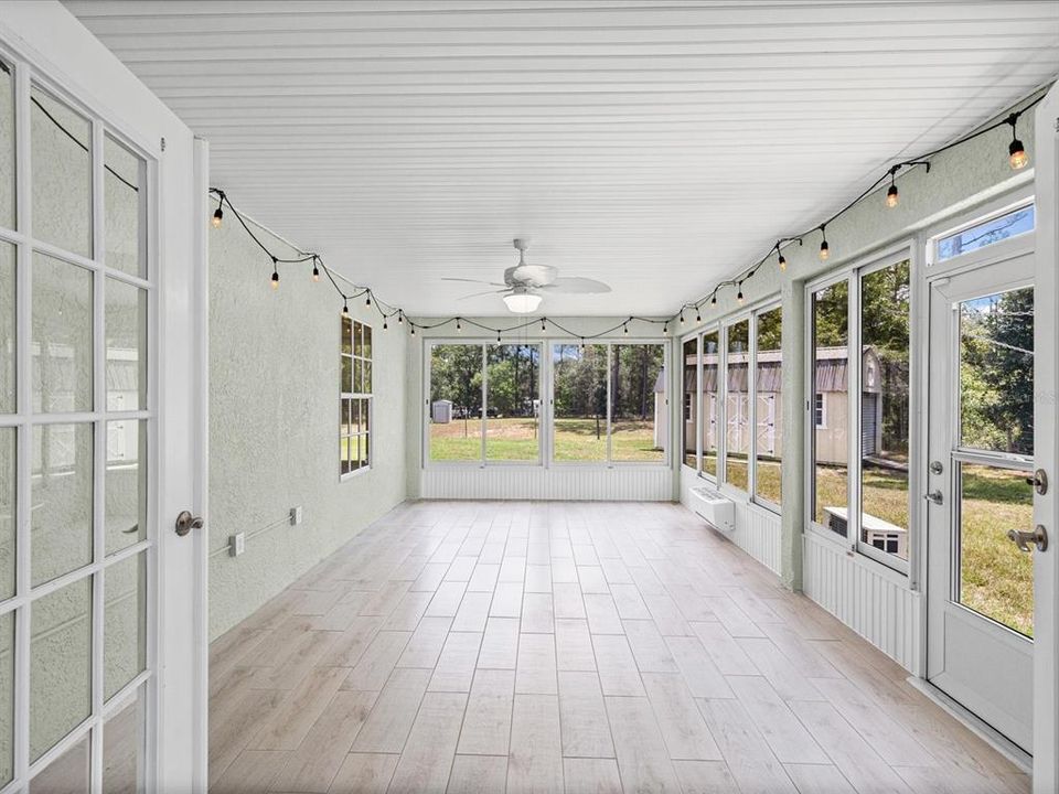 En Venta: $645,000 (3 camas, 3 baños, 2450 Pies cuadrados)