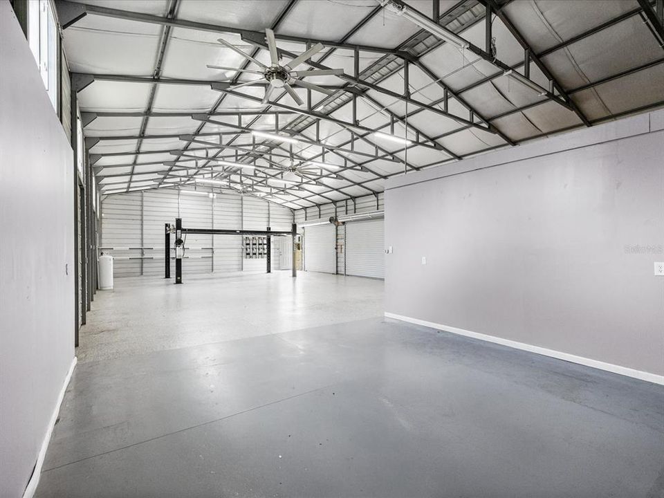 En Venta: $645,000 (3 camas, 3 baños, 2450 Pies cuadrados)
