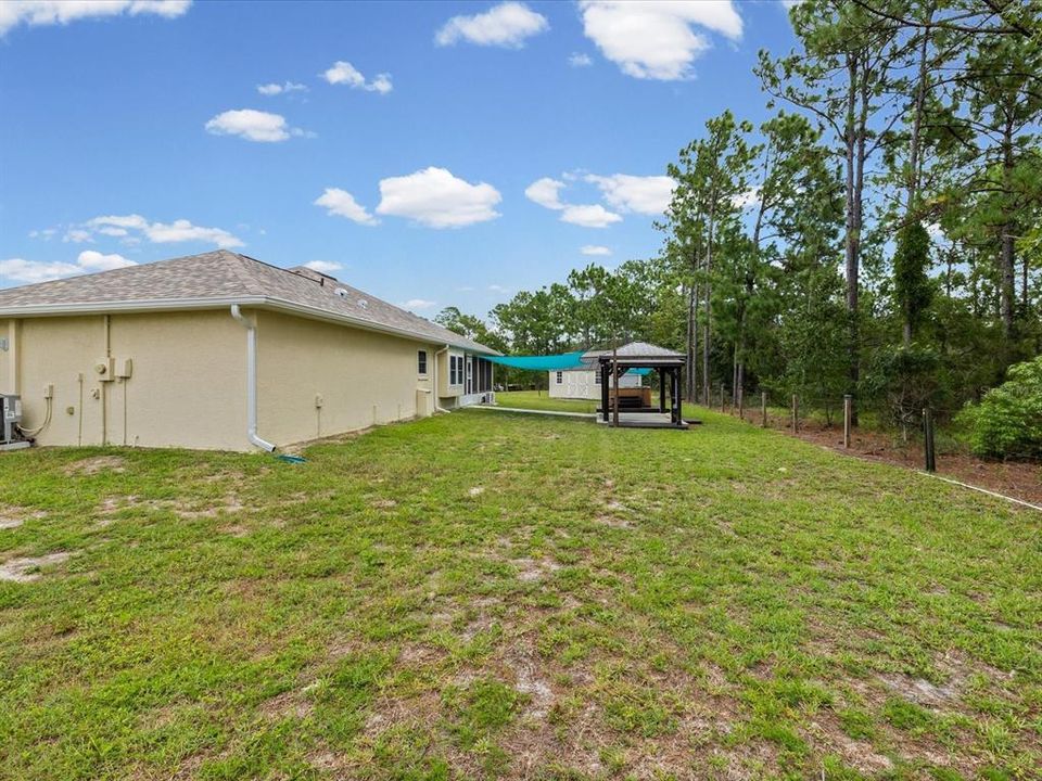 En Venta: $645,000 (3 camas, 3 baños, 2450 Pies cuadrados)