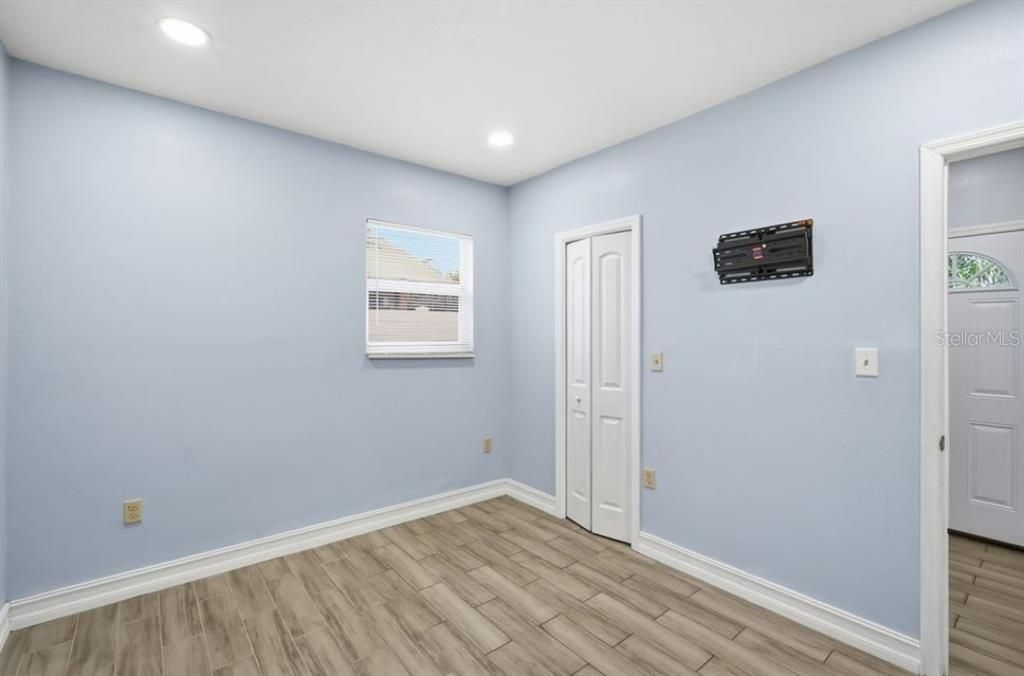 For Rent: $2,995 (1 beds, 1 baths, 432 Square Feet)