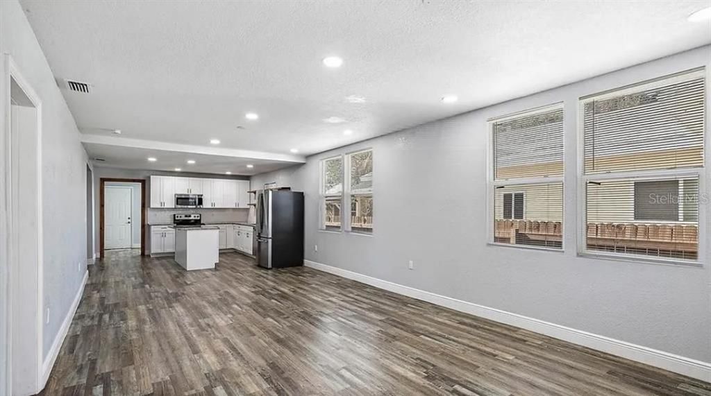 For Rent: $2,995 (1 beds, 1 baths, 432 Square Feet)