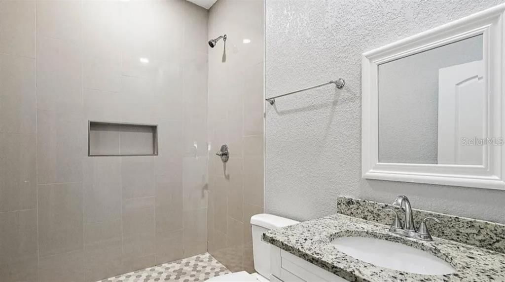 For Rent: $2,995 (1 beds, 1 baths, 432 Square Feet)