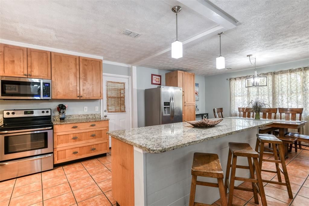 En Venta: $609,000 (3 camas, 2 baños, 1779 Pies cuadrados)