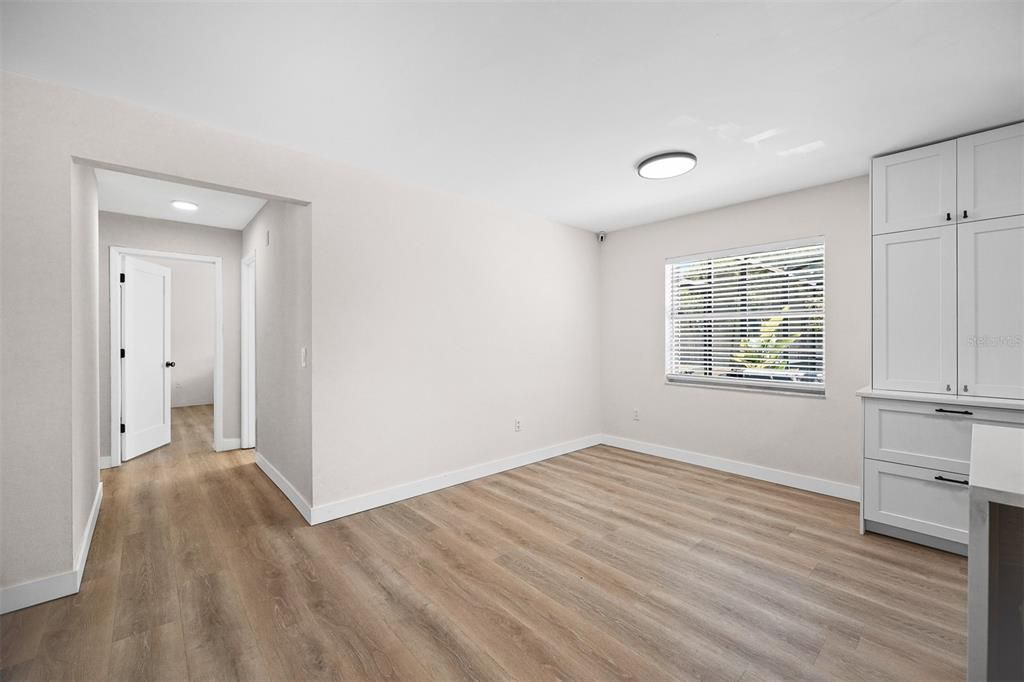For Sale: $369,900 (3 beds, 2 baths, 1432 Square Feet)
