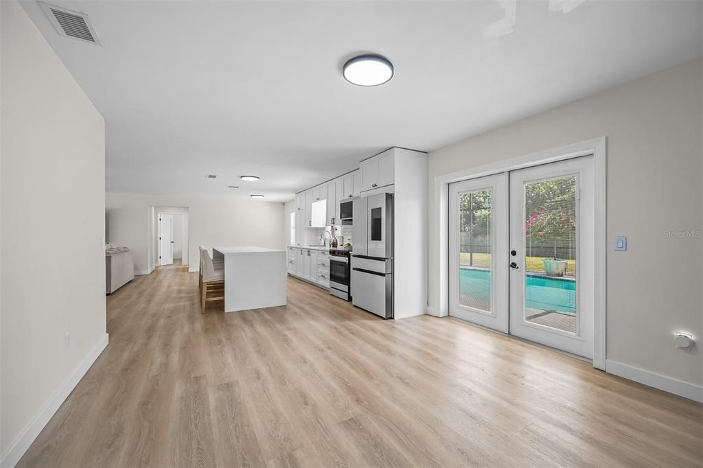 For Sale: $369,900 (3 beds, 2 baths, 1432 Square Feet)