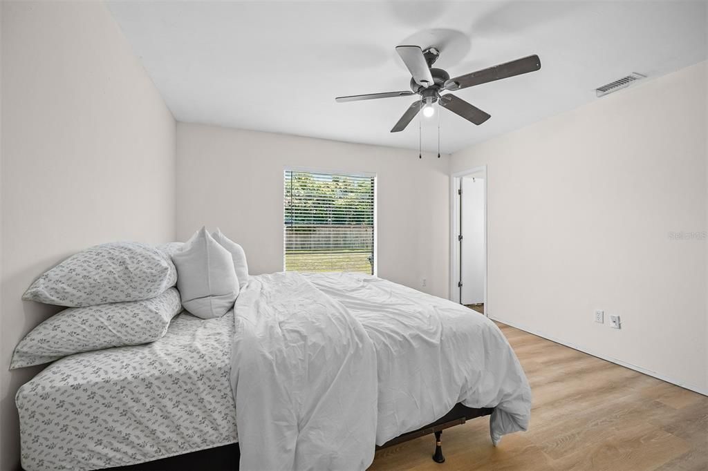 For Sale: $369,900 (3 beds, 2 baths, 1432 Square Feet)